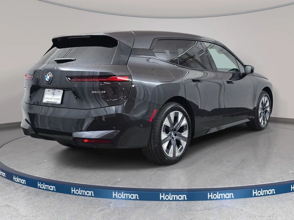 Used 2026 Dark Graphite Metallic BMW xDrive45 image 6