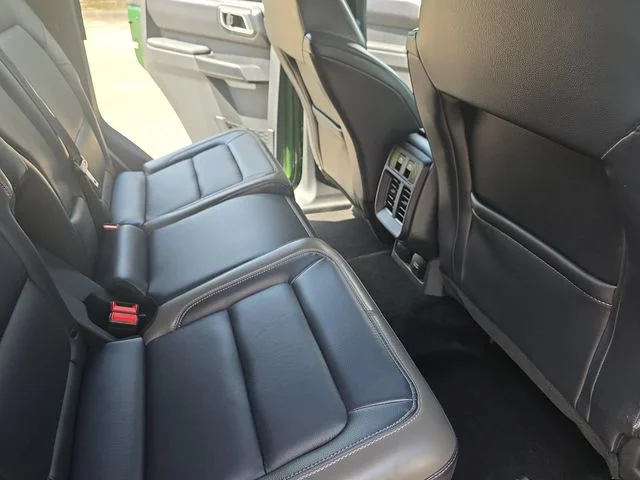 Used 2025 Green Ford Outer Banks image 12