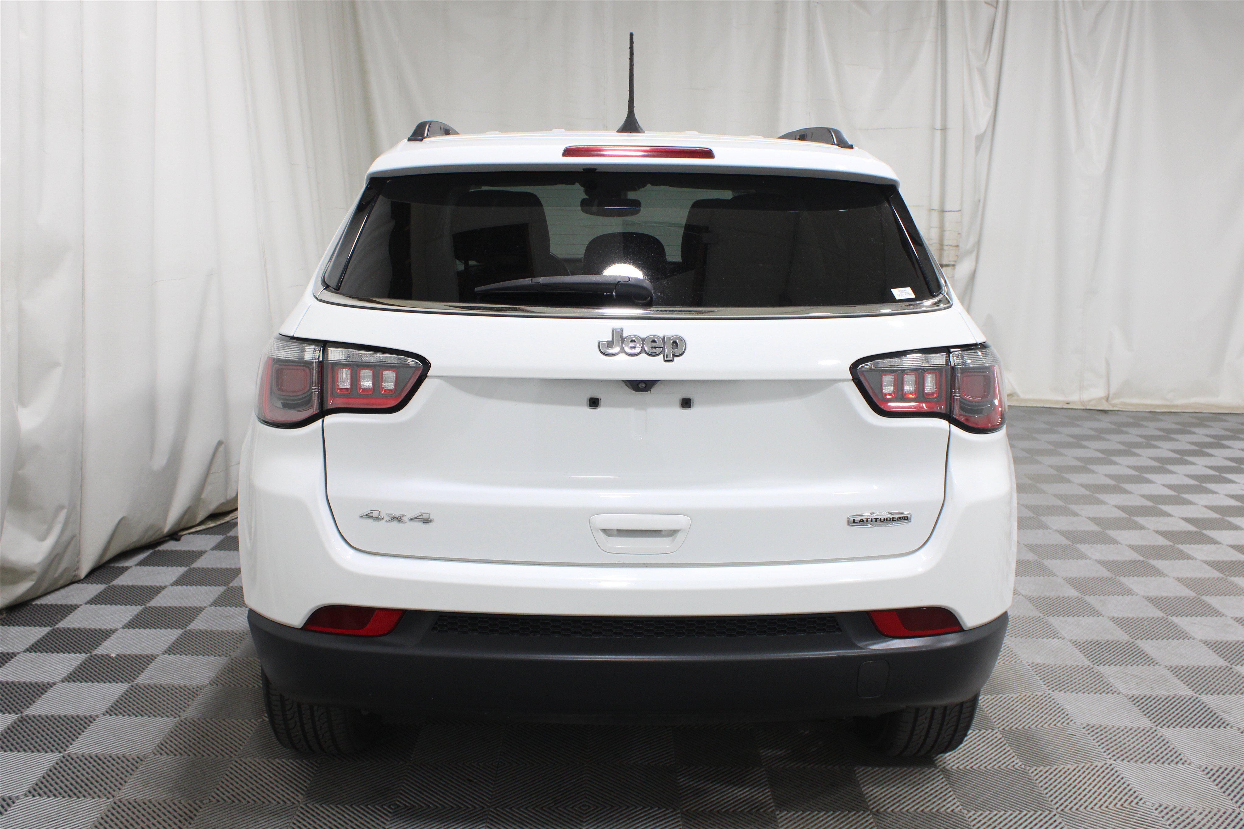 Used 2022 Bright White Clearcoat Jeep Latitude Lux 4x4 image 30
