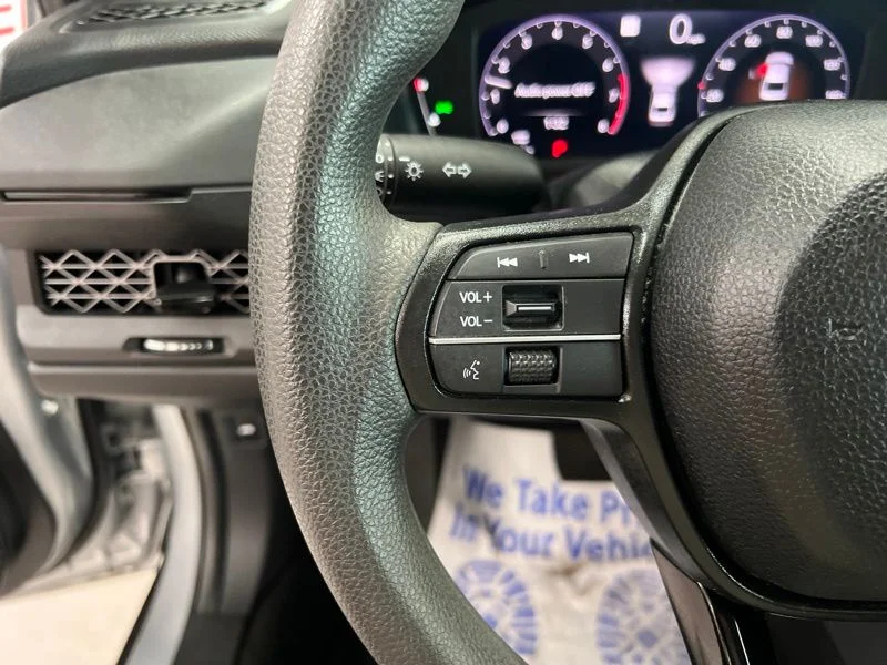 Used 2024  Honda LX image 21