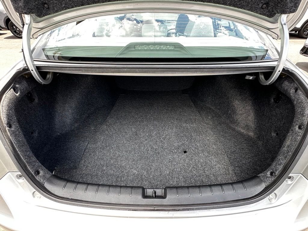 Used 2013  Honda LX image 8