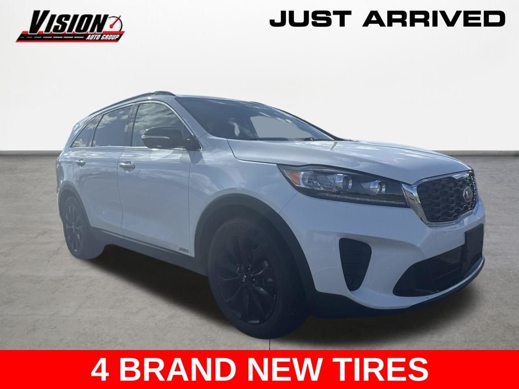 Used 2020 White Kia S image 3