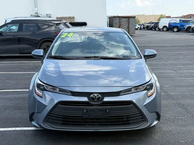 Used 2024 Toyota Corolla LE with VIN 5YFB4MDE4RP183402 for sale in Woodhaven, MI