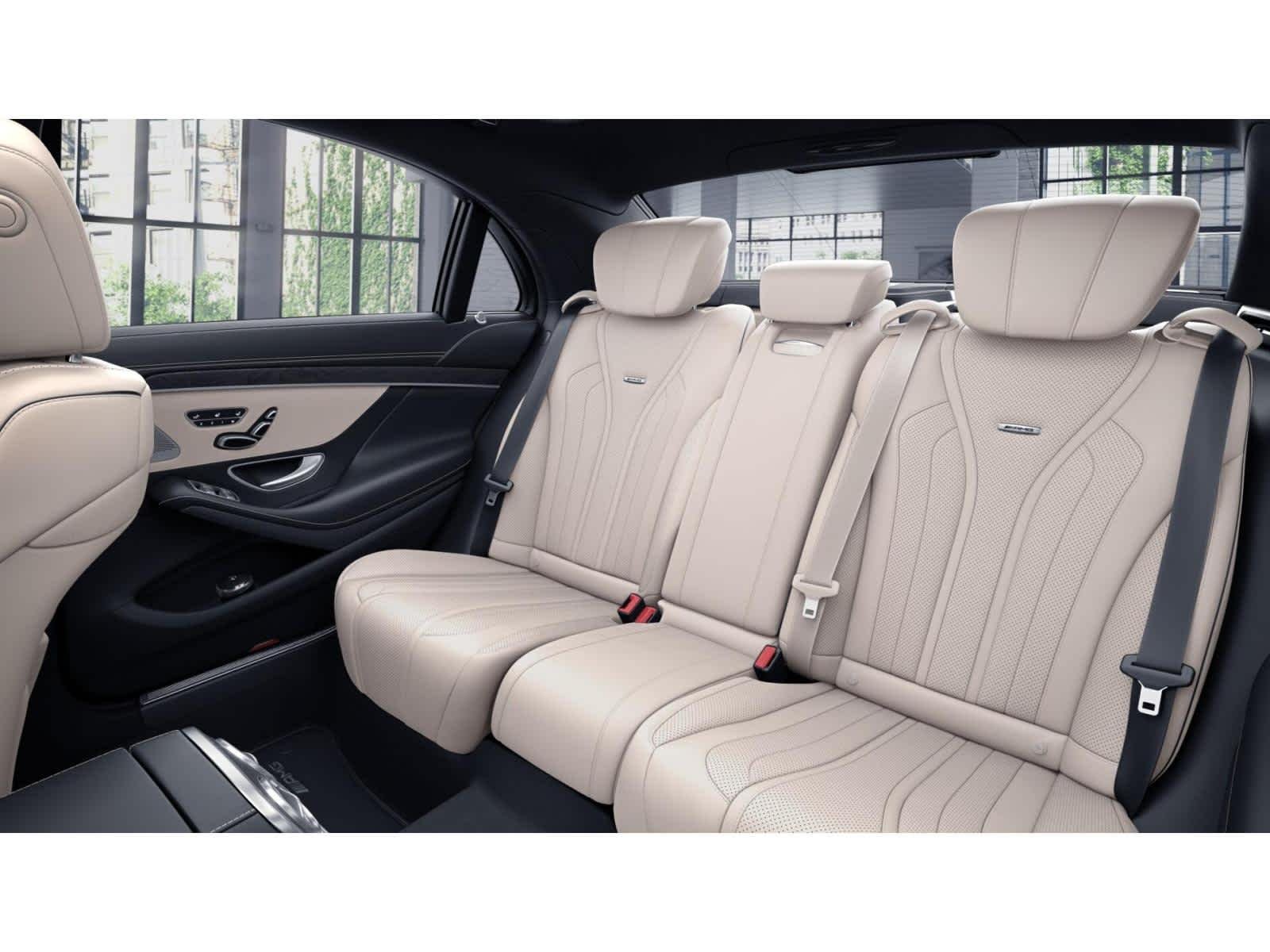Used 2019 designo Diamond White Mercedes-Benz AMG® S 63 image 5