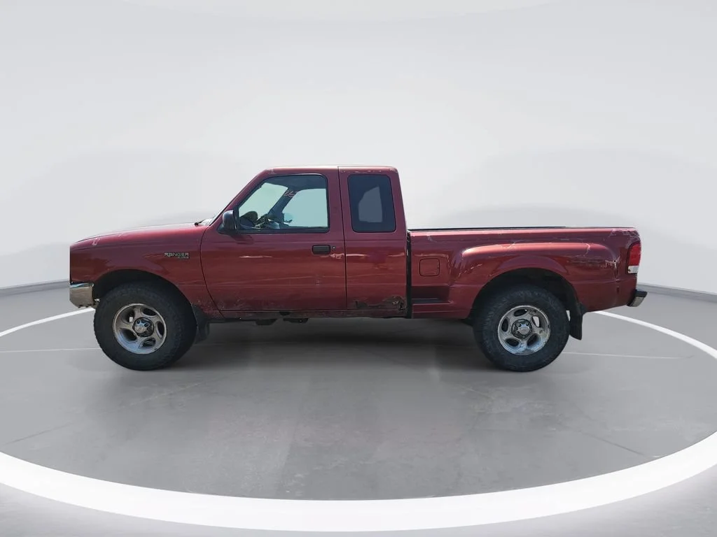 Used 2000 Red Ford XL image 7