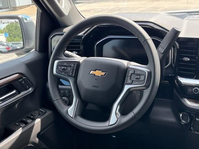 New 2026 Summit White Chevrolet LT image 7
