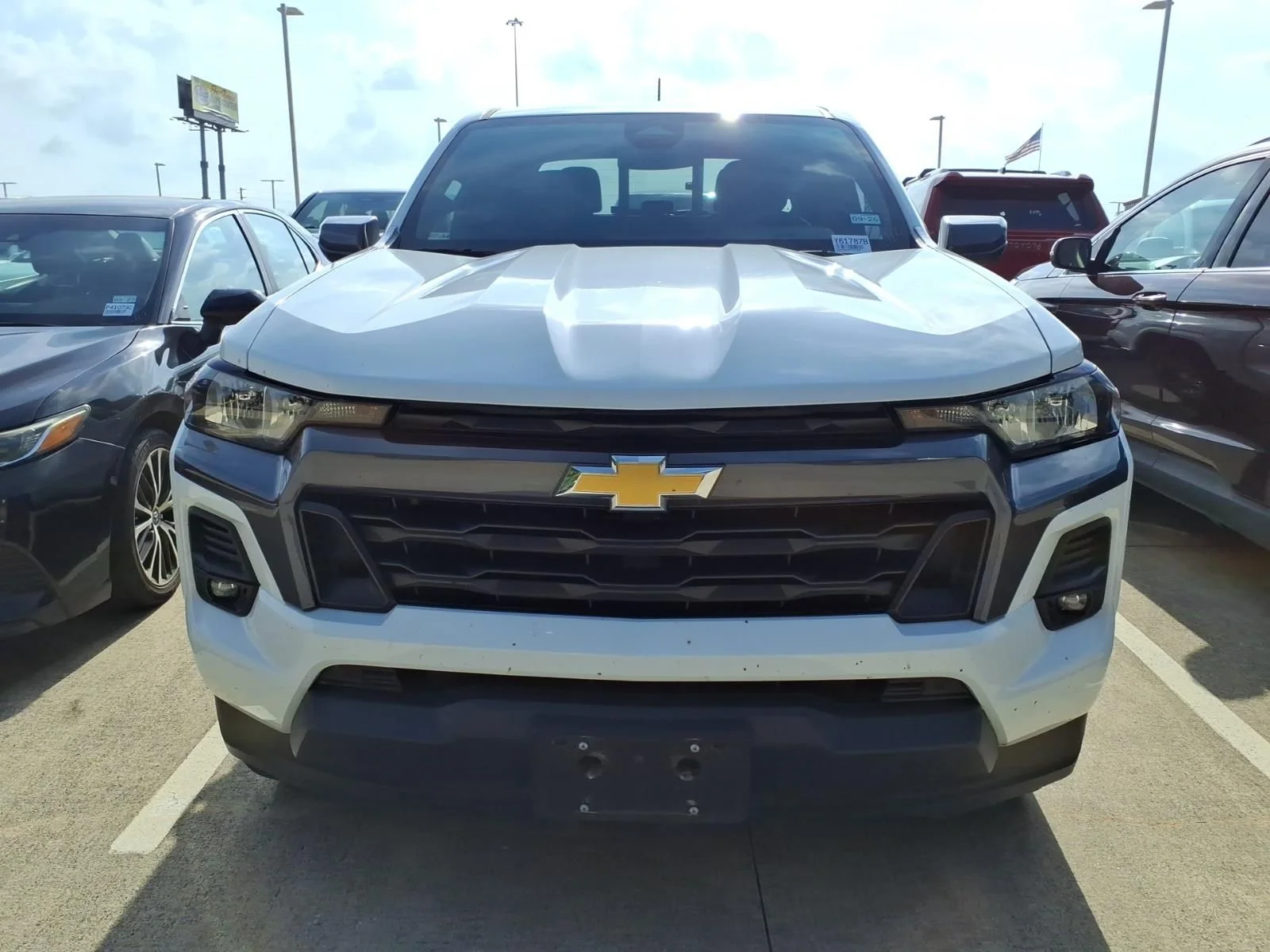 Used 2023 White Chevrolet LT image 3