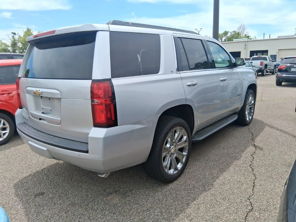 Used 2019 Silver Chevrolet LT image 5