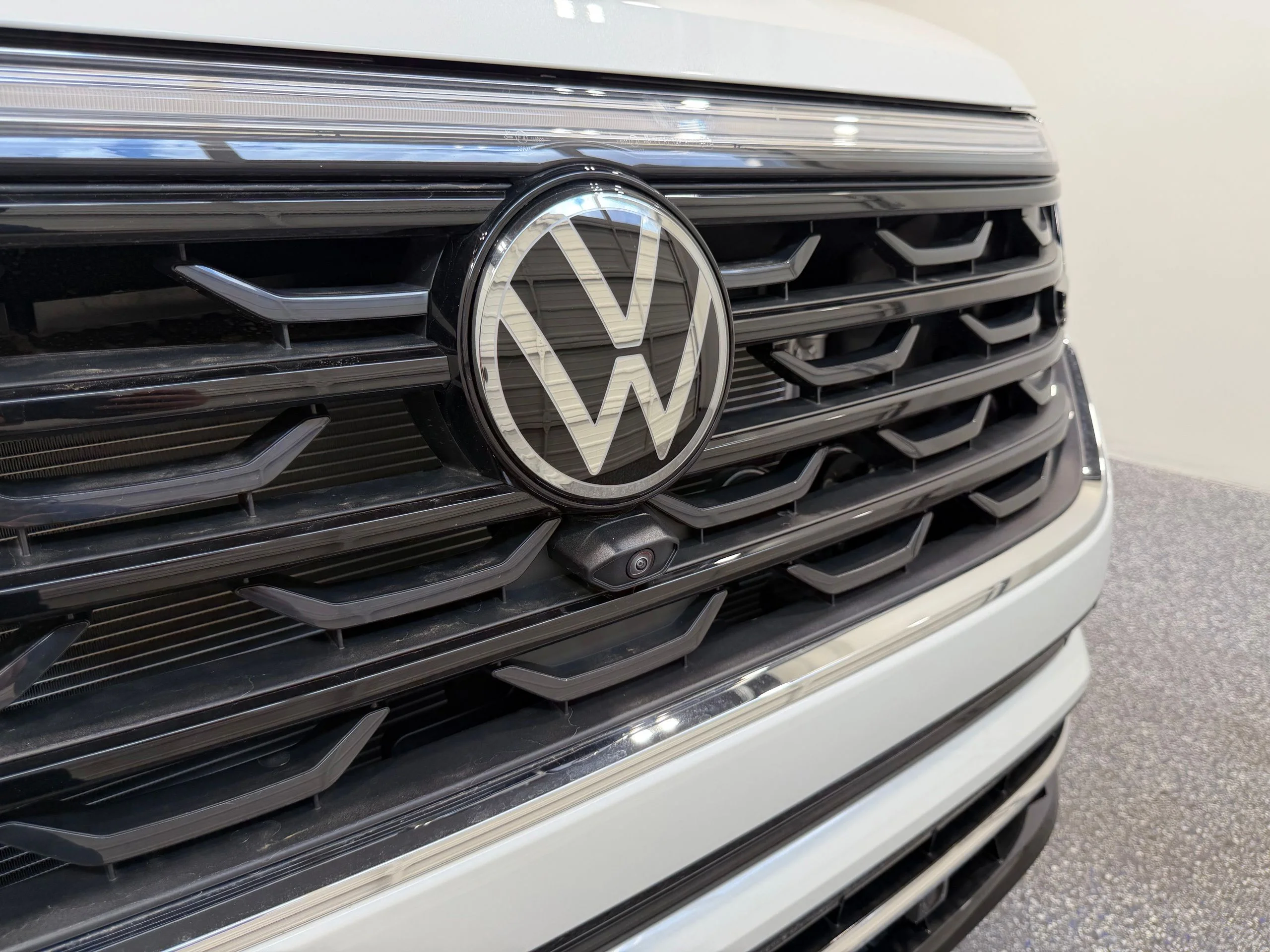 New 2026 White Volkswagen 2.0T SEL Premium R-Line image 19