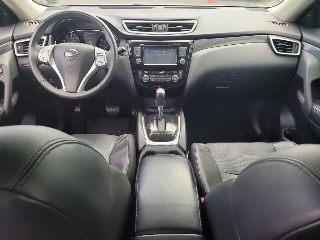 Certified Used 2016 Gray Nissan SL image 13