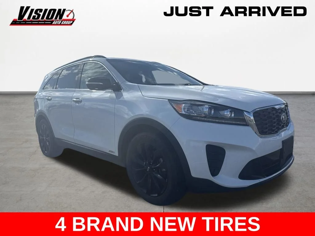 Used 2020 White Kia S image 3