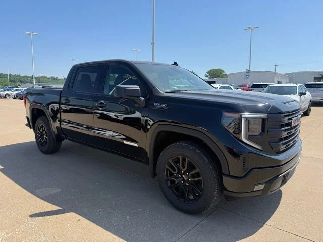 2026 GMC Sierra 4WD Crew Cab Short Box Elevation's photo
