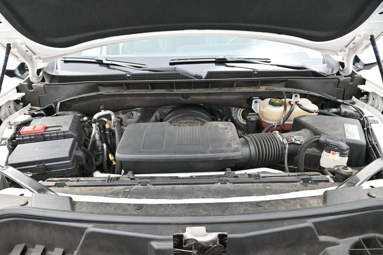 Used 2021 CRYSTAL WHITE TRICOAT Cadillac Sport Platinum image 46