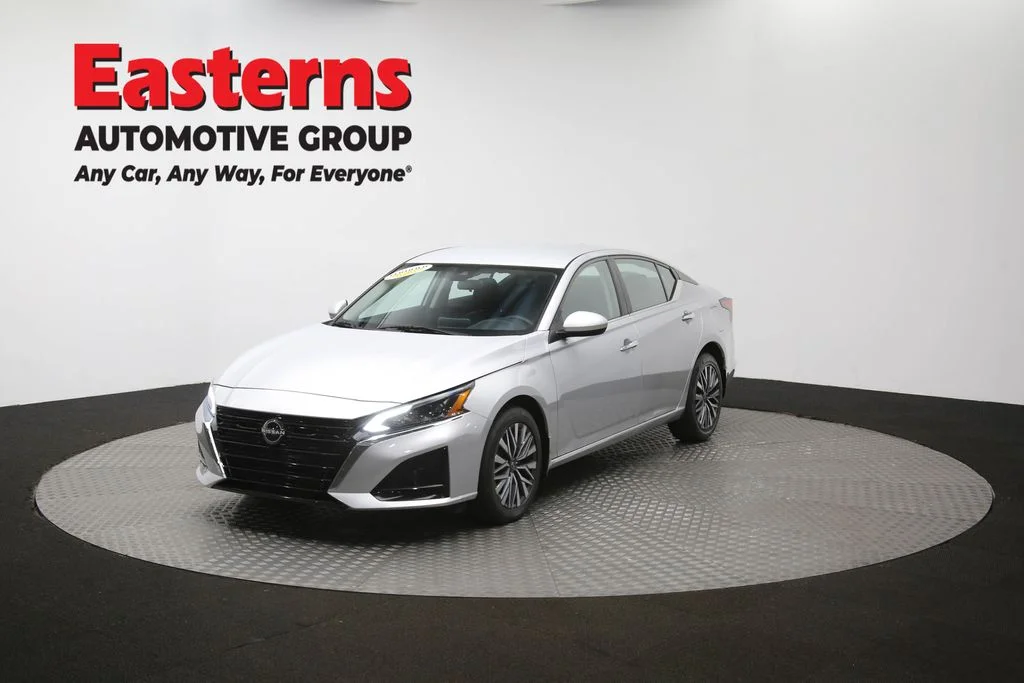Used 2023 Silver Nissan 2.5 SV image 54