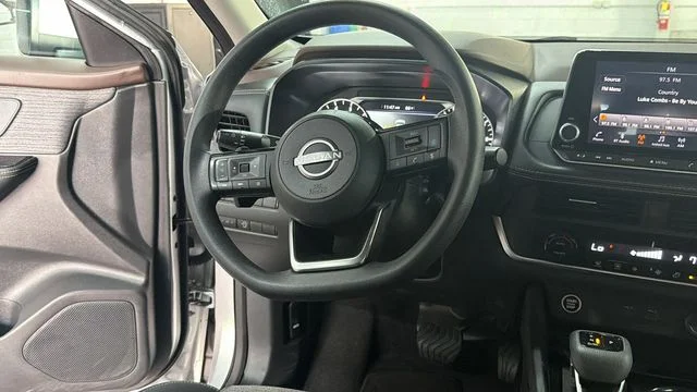 Used 2023 Silver Nissan SV image 16