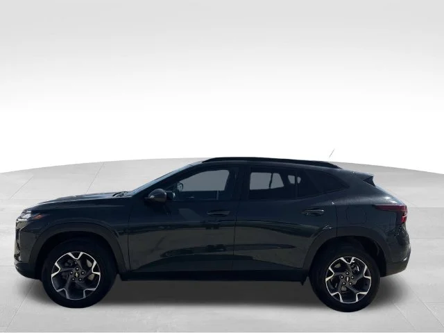 Used 2025 Gray Chevrolet LT image 7