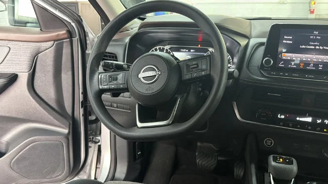Used 2023 Silver Nissan SV image 16