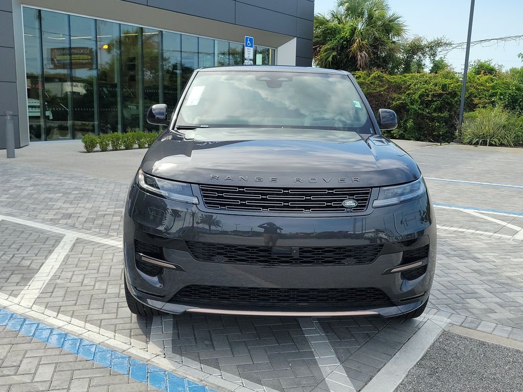 New 2026 Carpathian Grey Land Rover Dynamic SE image 8