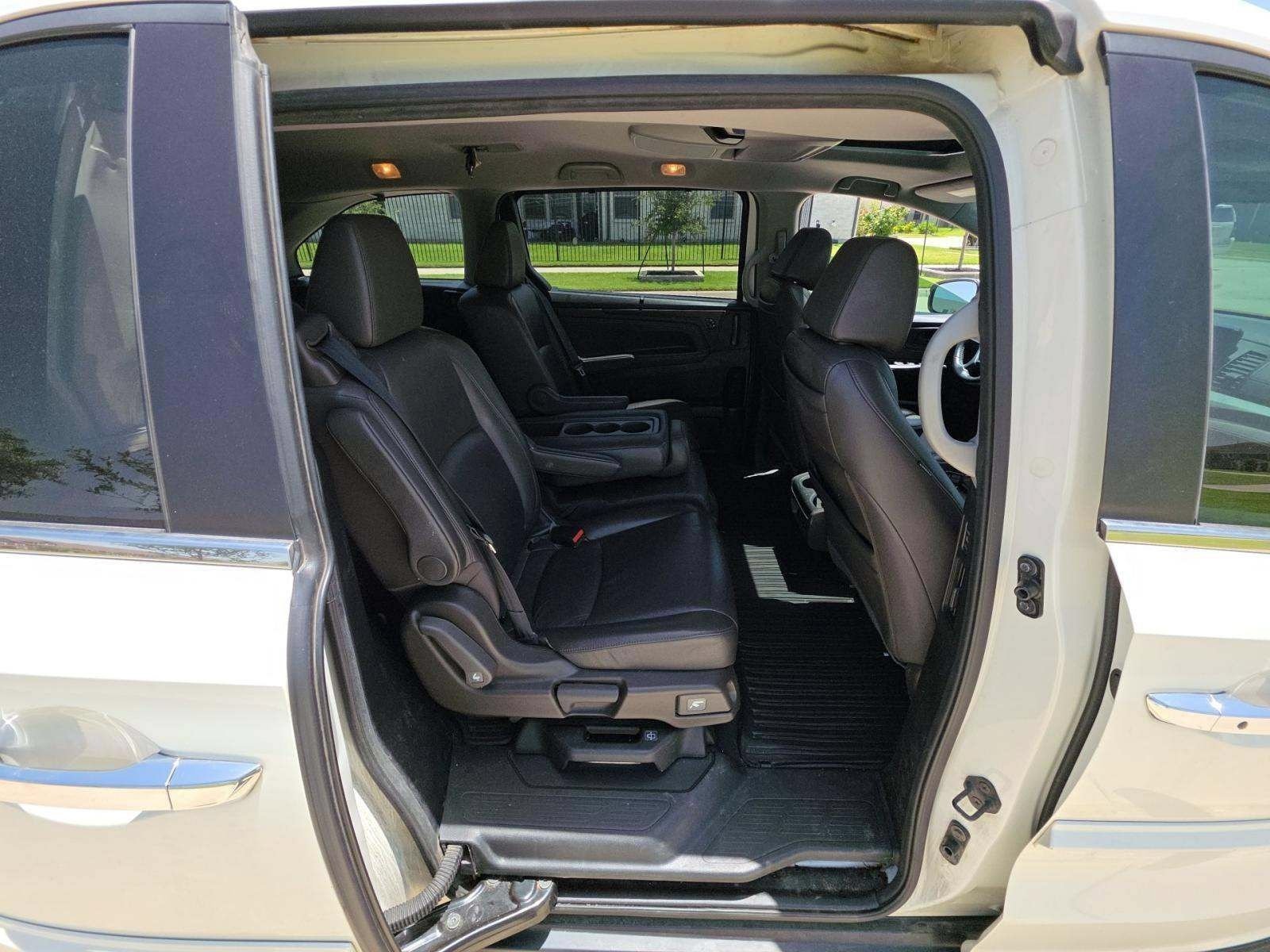 Used 2018 White Diamond Pearl Honda EX-L image 13