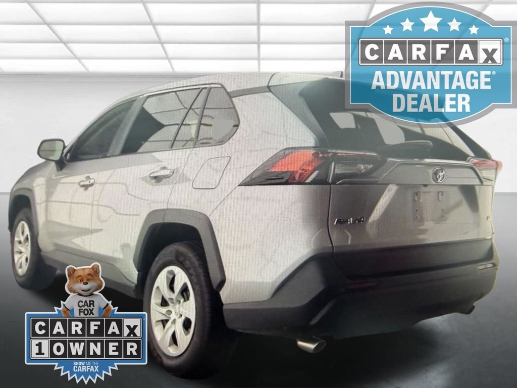 Used 2025  Toyota LE image 4