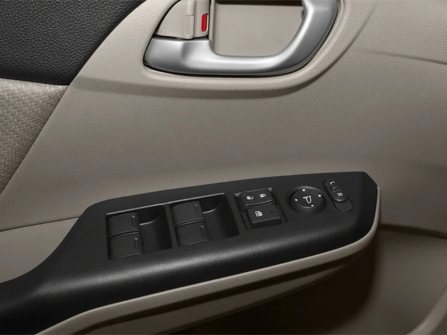 Used 2013  Honda LX image 19