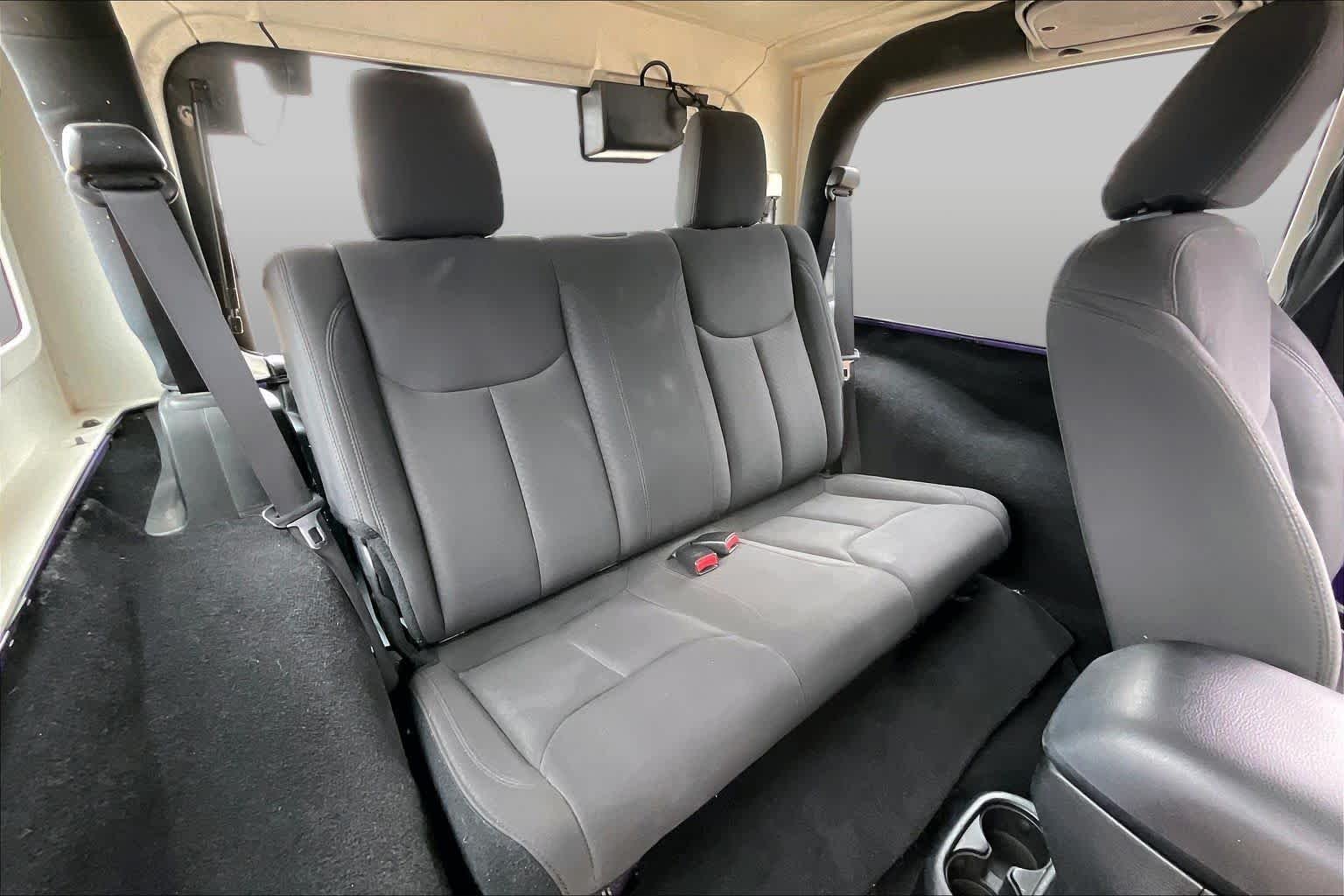 Used 2018 Xtreme Purple Pearlcoat Jeep Sport S image 18
