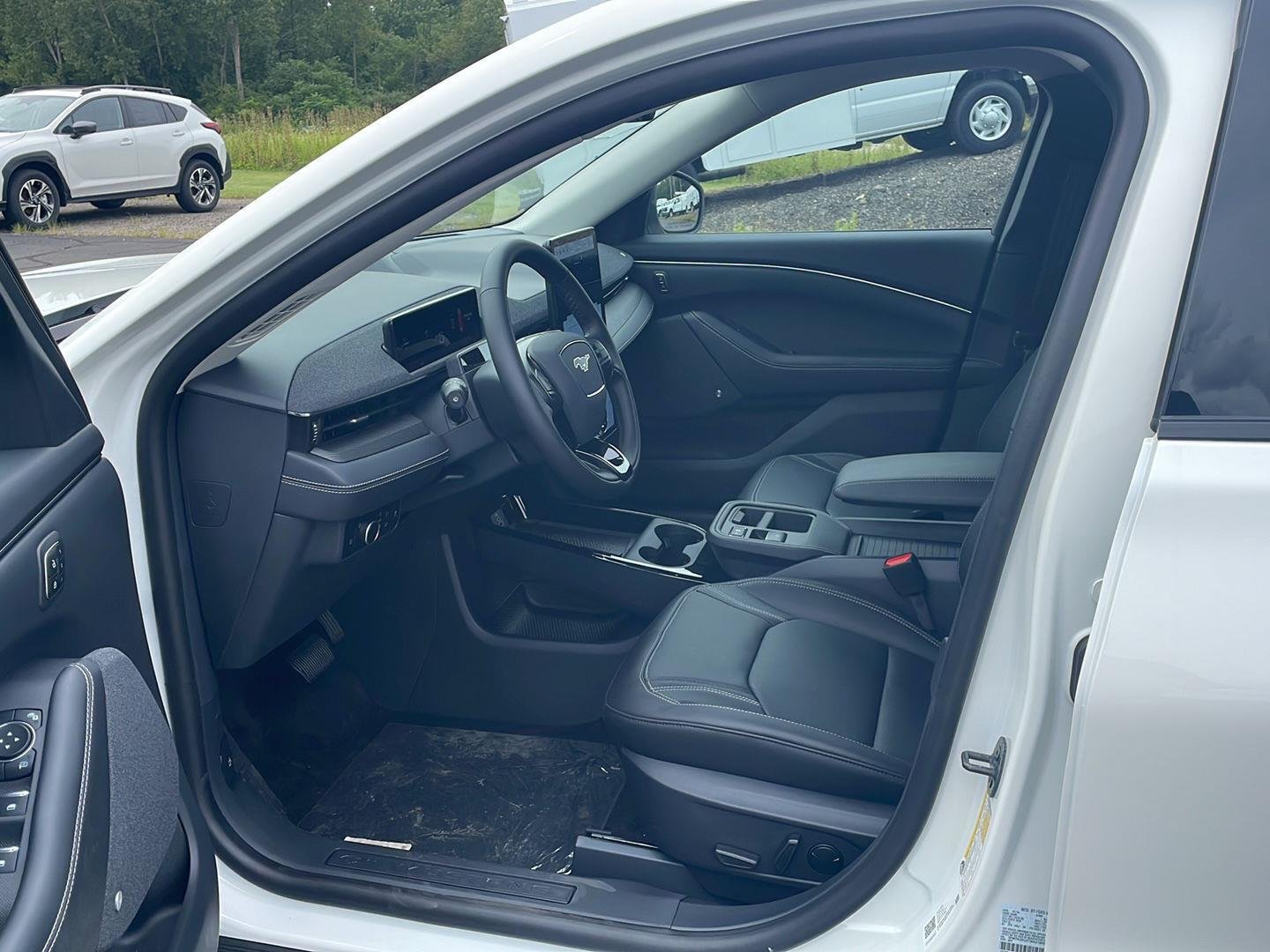 New 2026 Star White Metallic Tri-Coat Ford Premium image 9