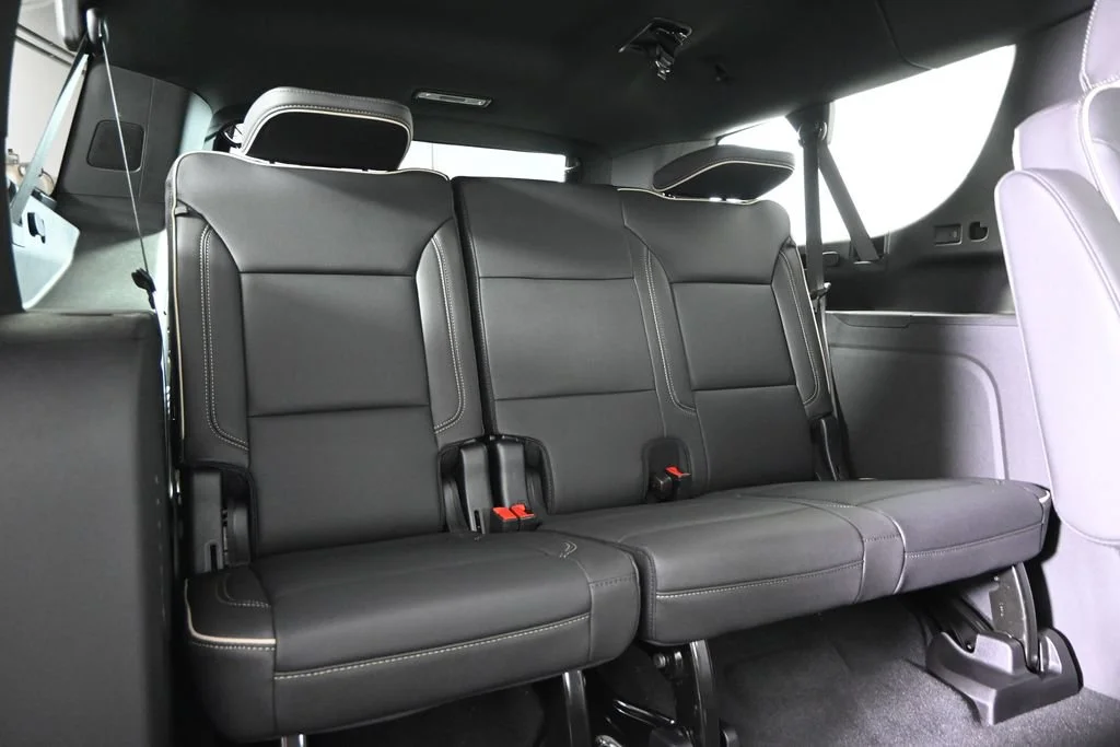 2026 Chevrolet Suburban Premier - Photo 17