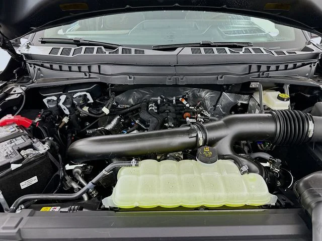 New 2026 Carbonized Gray Metallic Ford King Ranch image 31
