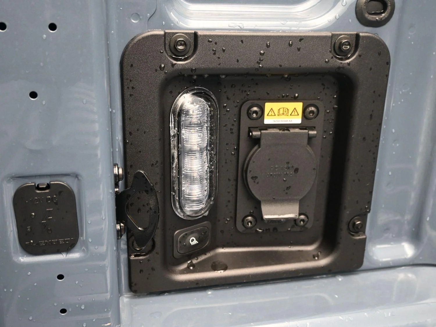 New 2026 Azure Gray Metallic Tri-Coat Ford XLT image 15