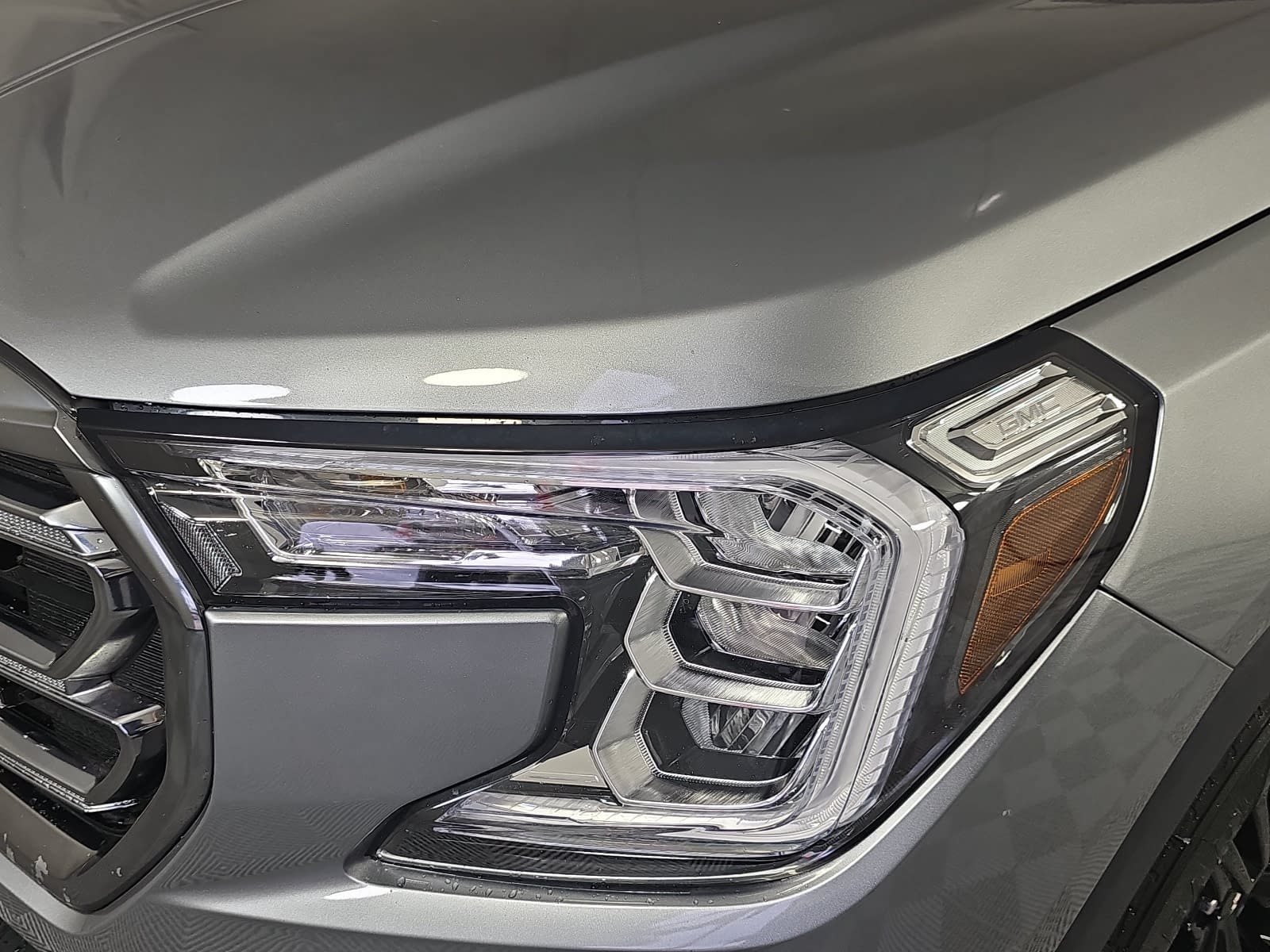 Used 2023 Silver GMC AT4 image 29