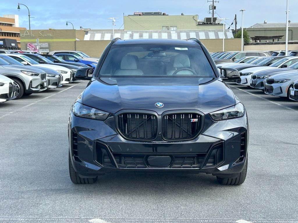 2026 BMW X5 M60i - Photo 8