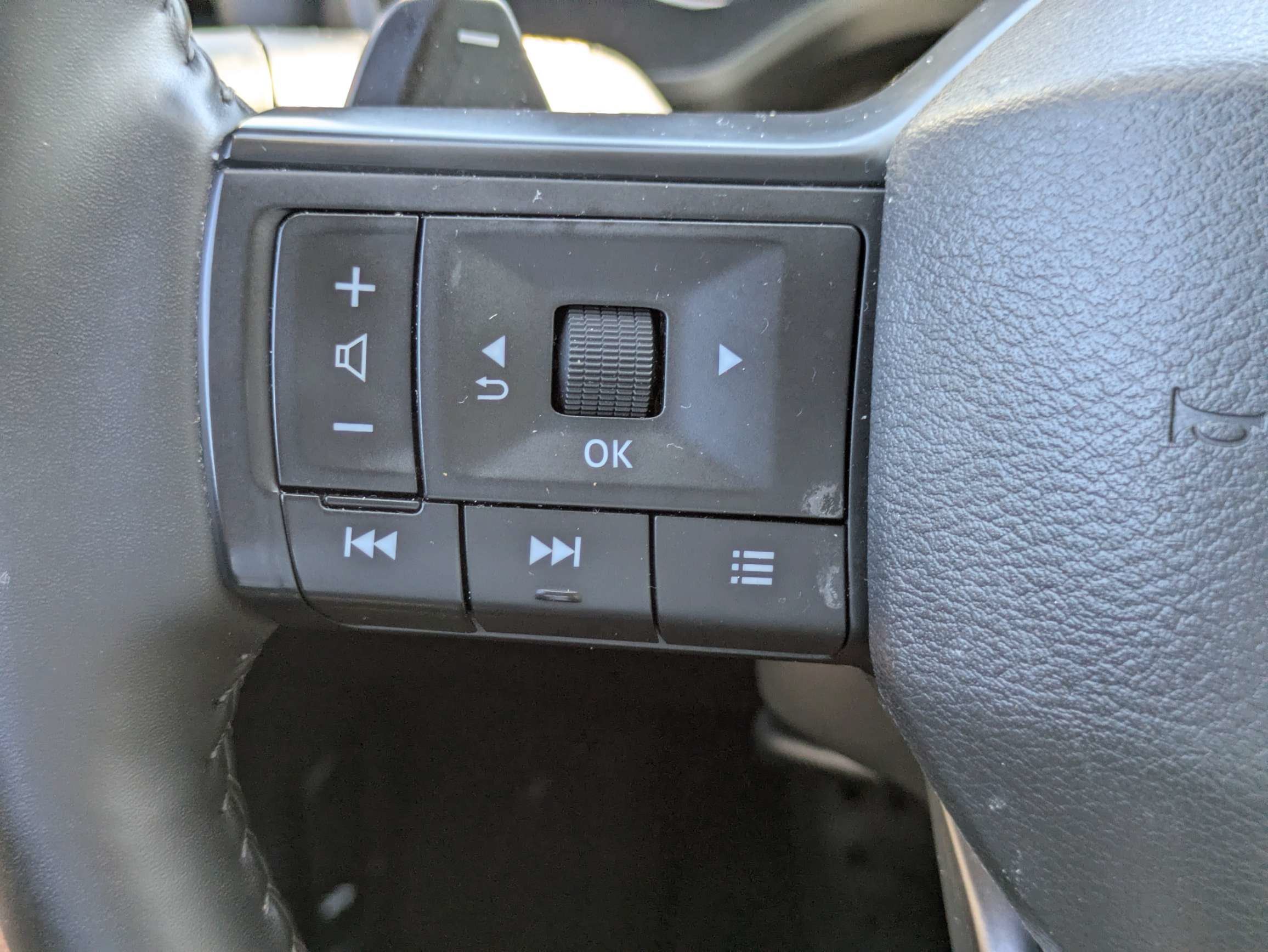 Used 2025 Black Nissan SV image 22