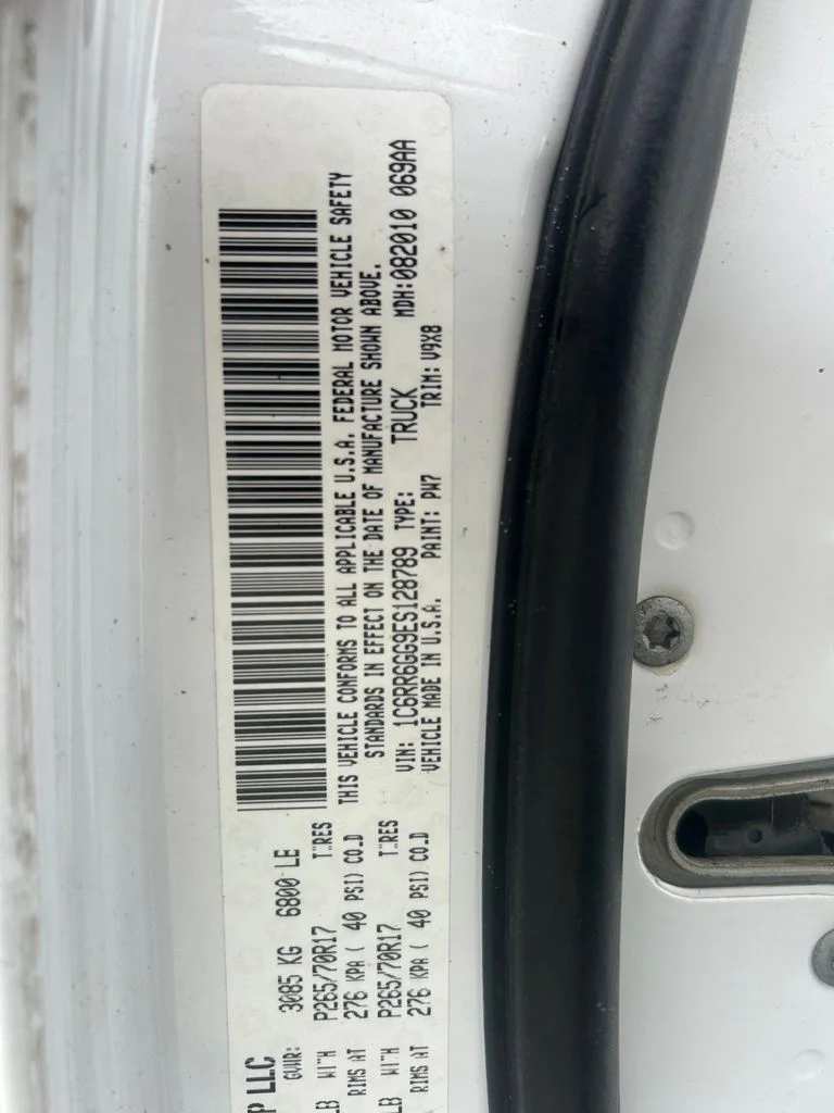 Used 2014 White Ram SLT image 11