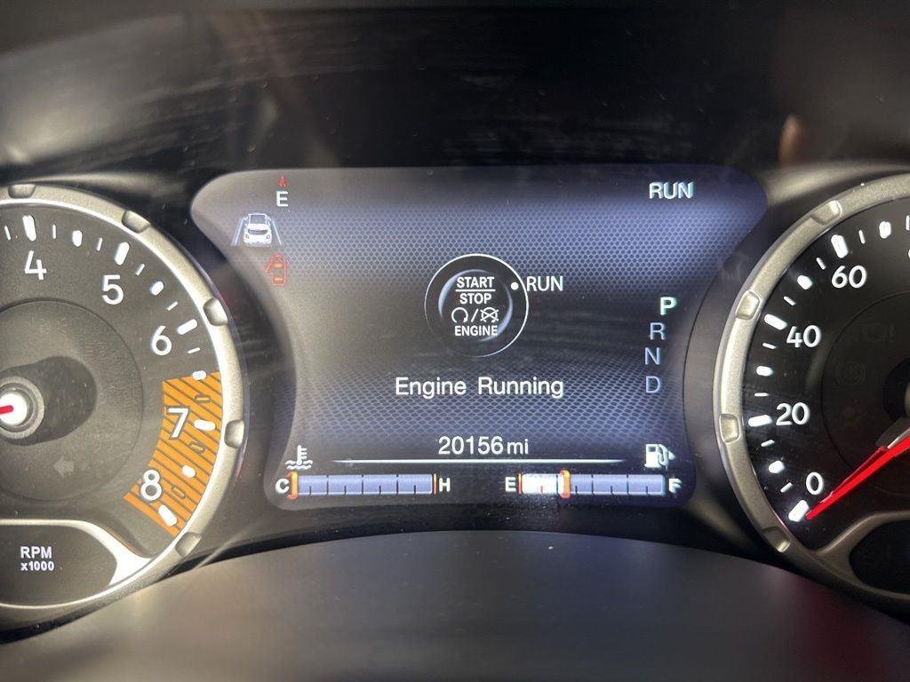 Used 2022 Sting-Gray Clearcoat Jeep Latitude image 4