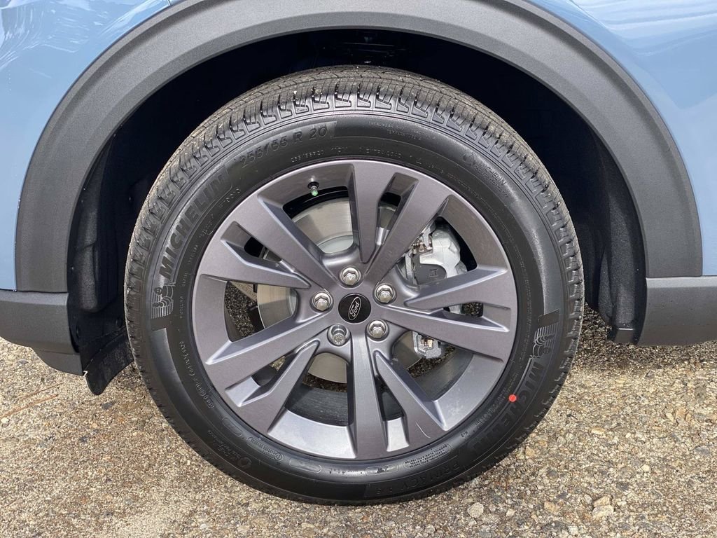 New 2026 Vapor Blue Metallic Ford Active image 7