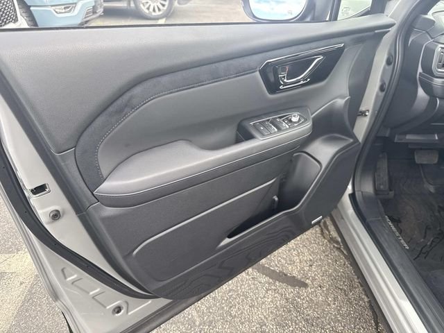 Used 2025 Riverrock Green Subaru Limited image 21