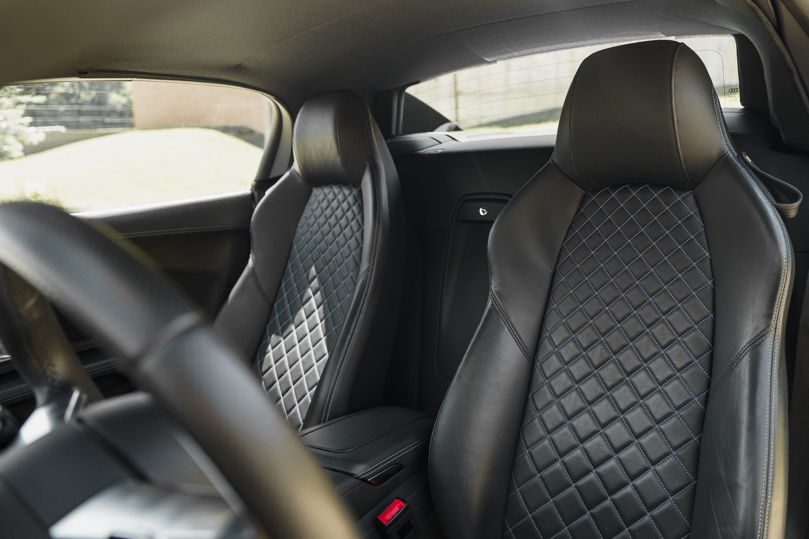 Used 2020 Ascari Blue Metallic Audi V10 performance image 21