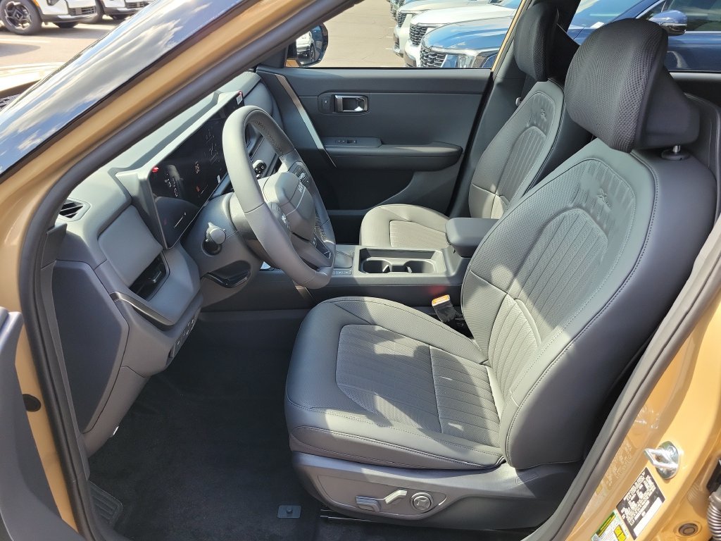 New 2027 Terrain Brown Kia X-Line S image 23