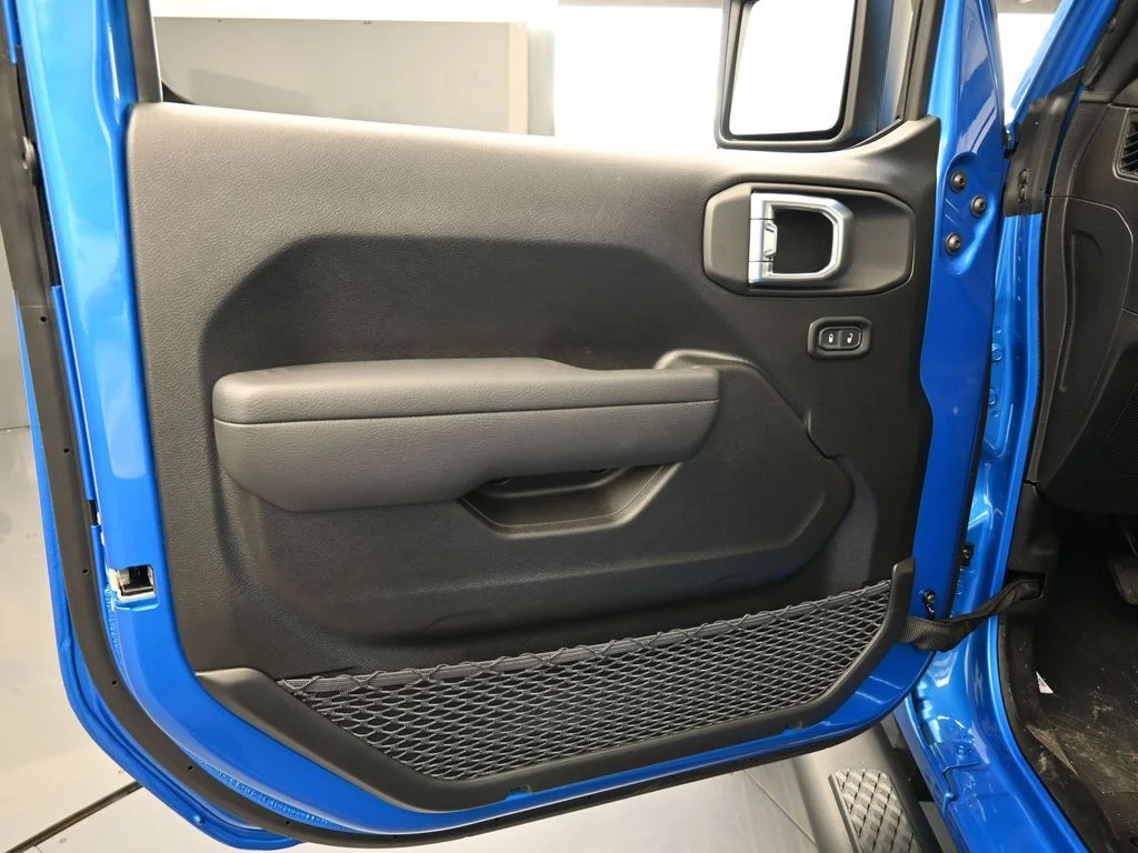 New 2026 Hydro Blue Pearl-Coat Exterior Paint Jeep Sport image 15