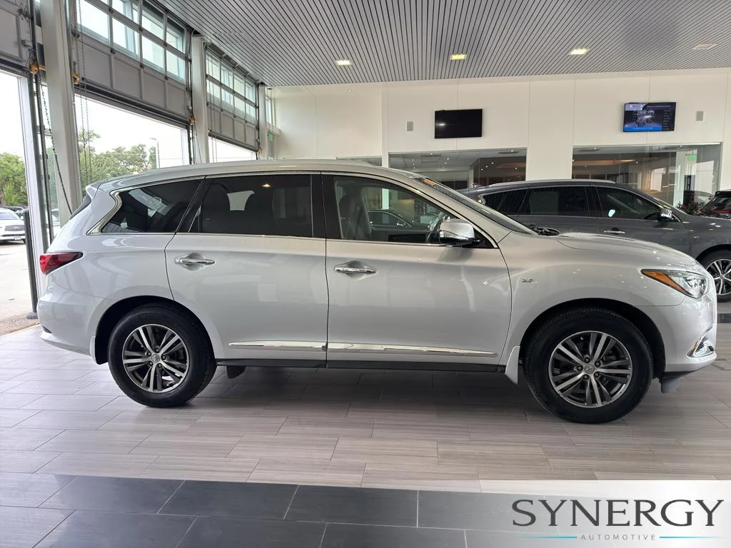 Used 2019 Liquid Platinum INFINITI LUXE image 4