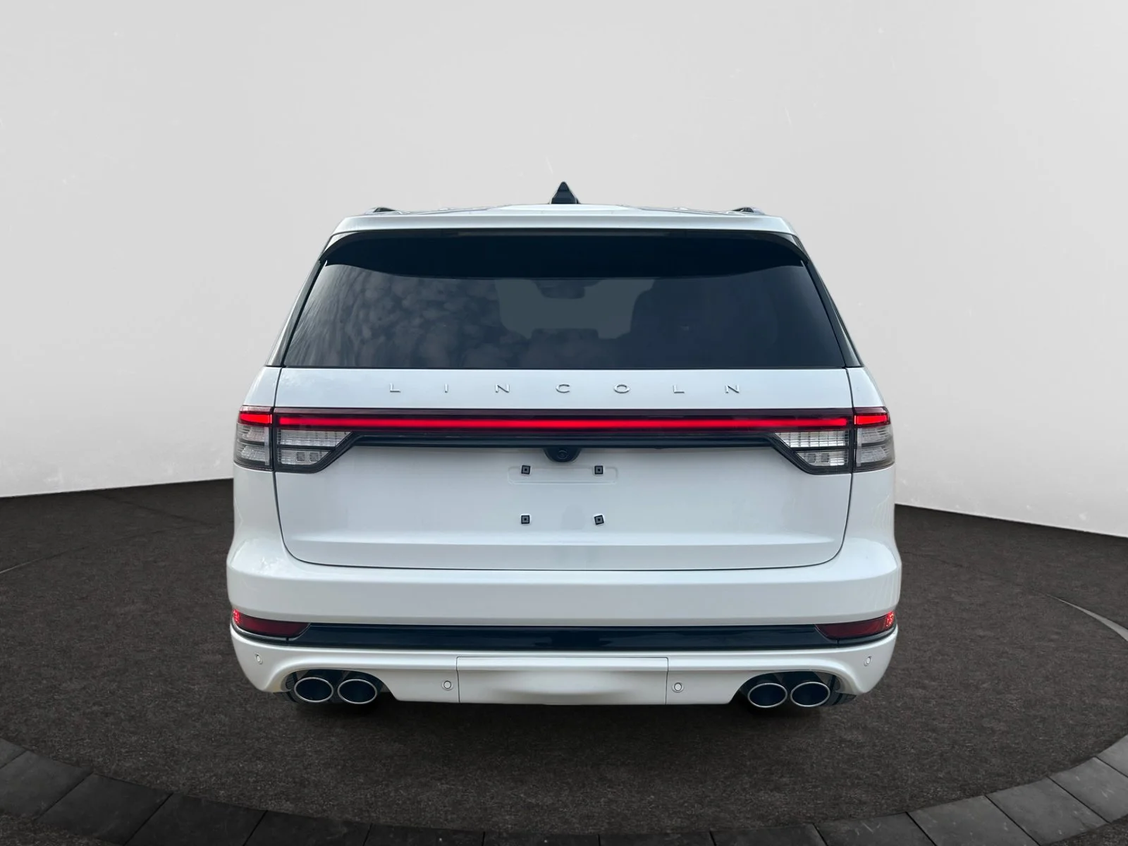 New 2026 Pristine White Metallic Tri-Coat Lincoln Reserve image 4