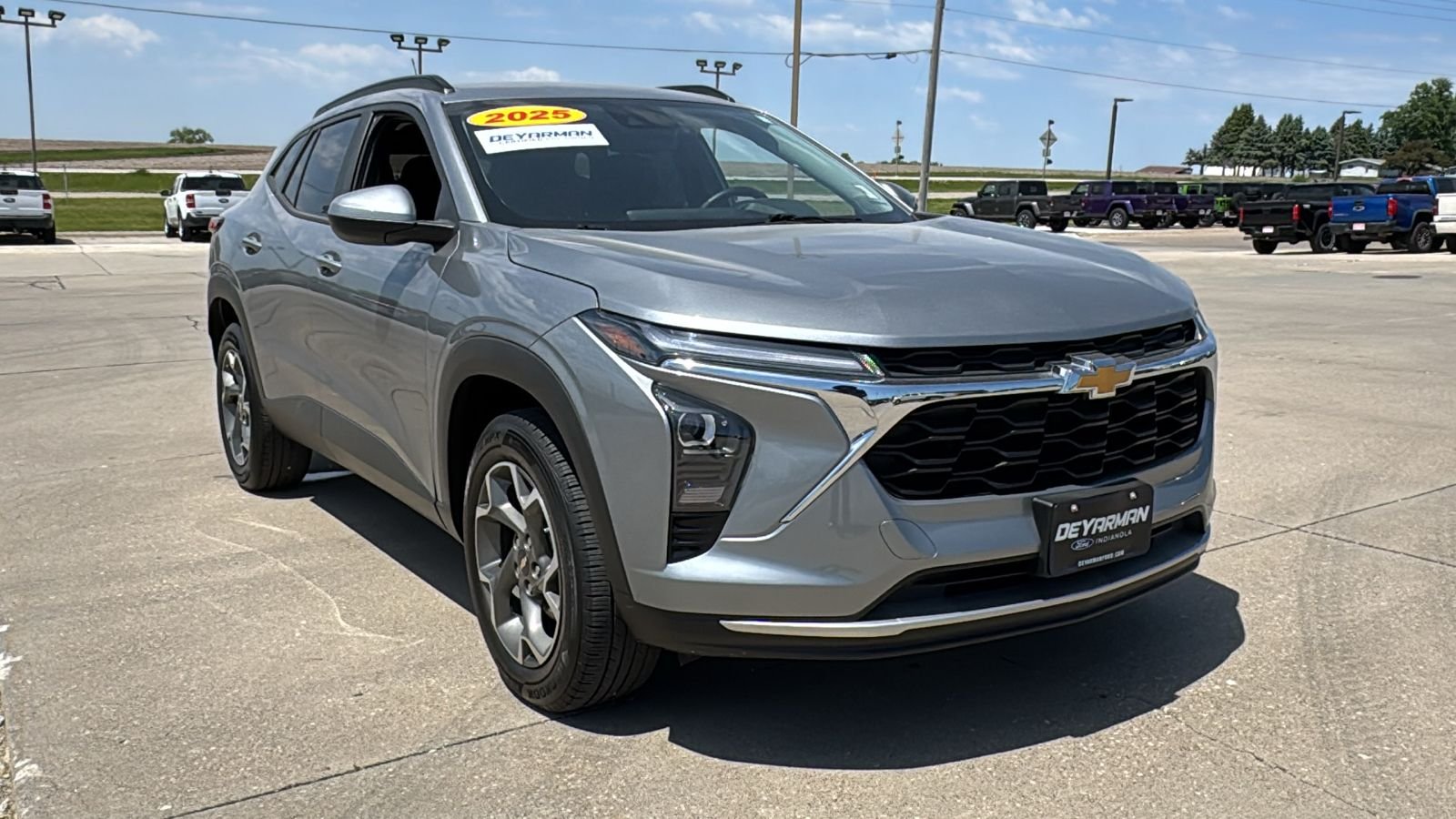 Used 2025 Gray Chevrolet LT image 2