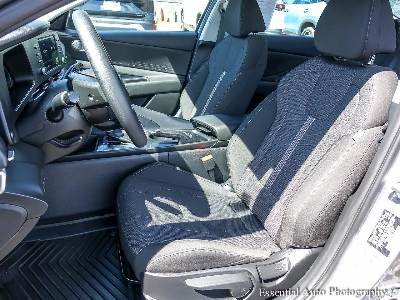 Used 2025 Fluid Metal Hyundai SE image 7