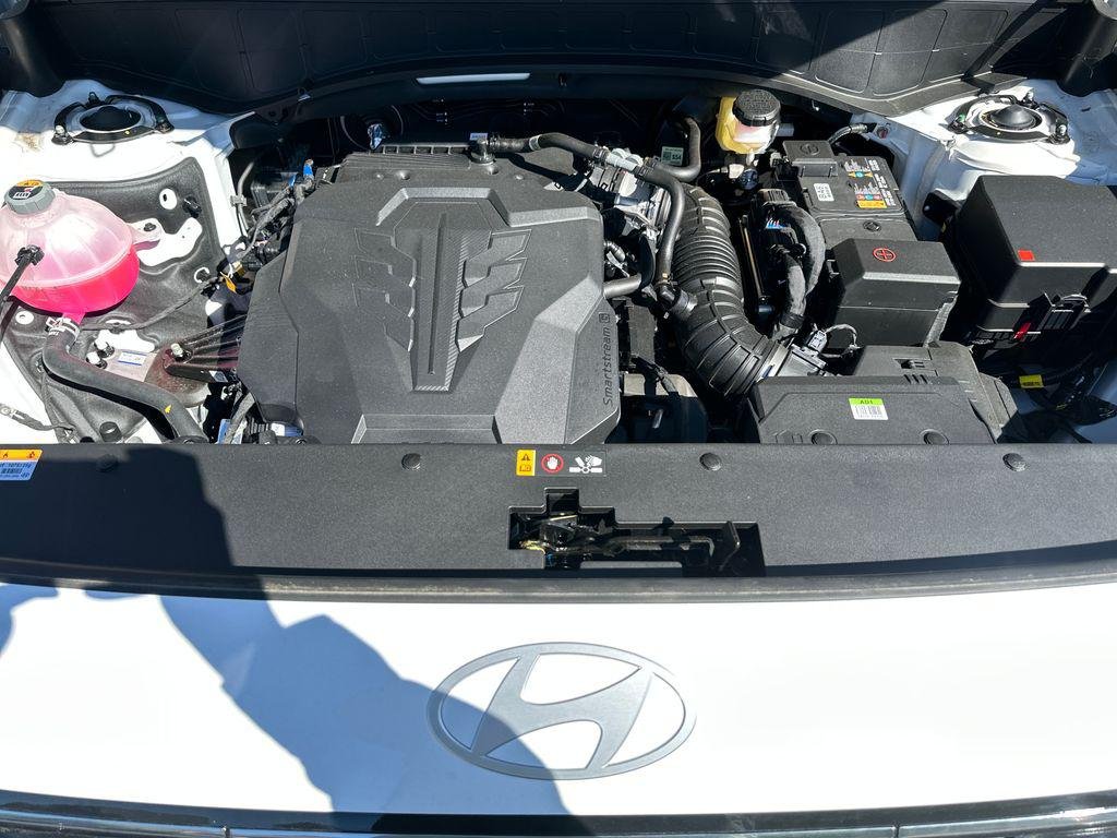 New 2026 White Hyundai SEL AWD image 10