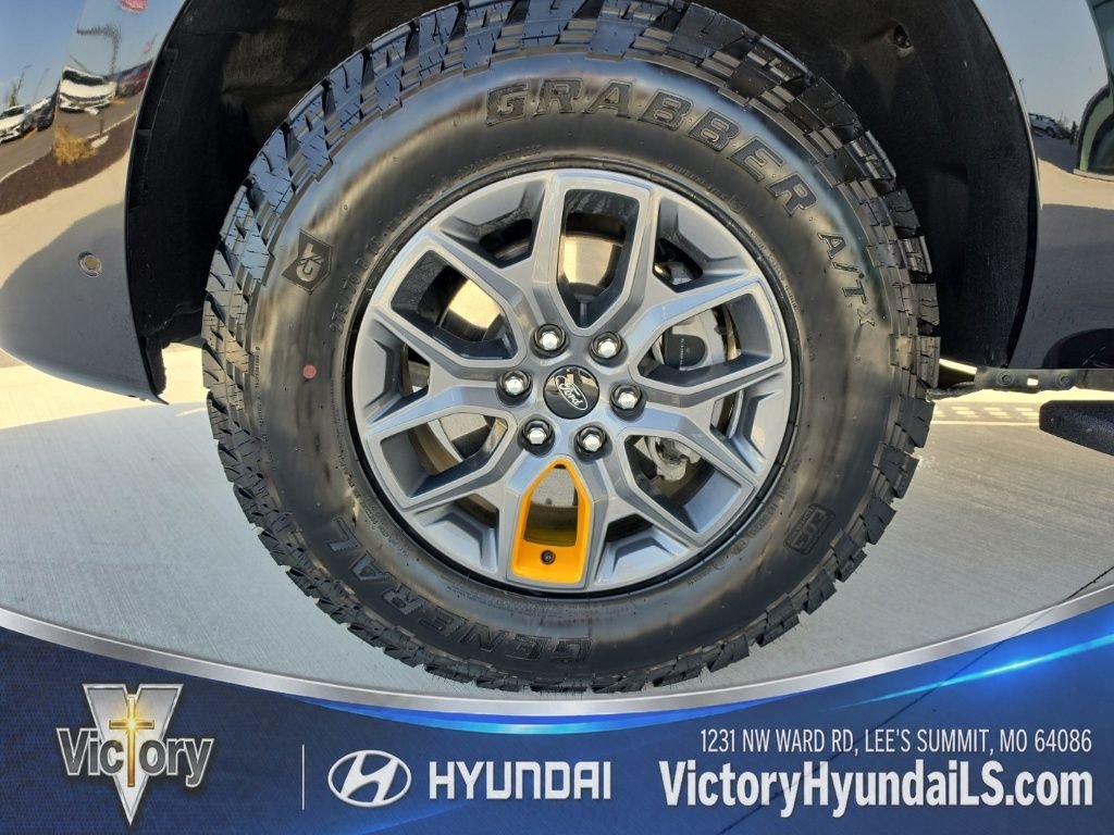 Used 2025  Ford Tremor image 9