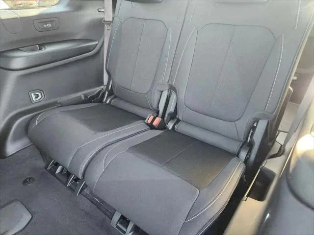 New 2026 Baltic Gray Metallic Clear-Coat Exterior Paint Jeep Laredo X image 21