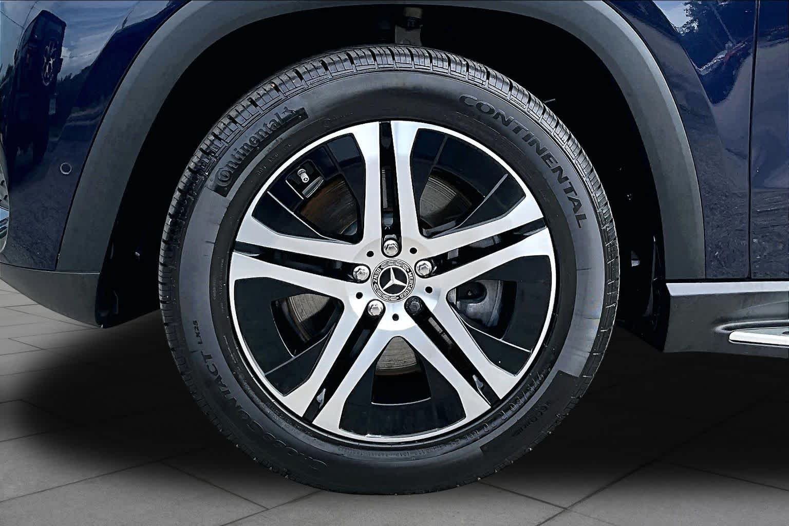 Used 2020 Lunar Blue Metallic Mercedes-Benz GLS 450 image 11