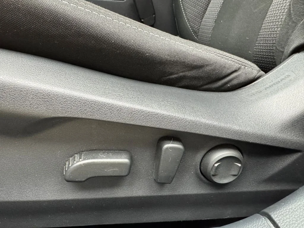 Used 2020 White Subaru Premium image 11
