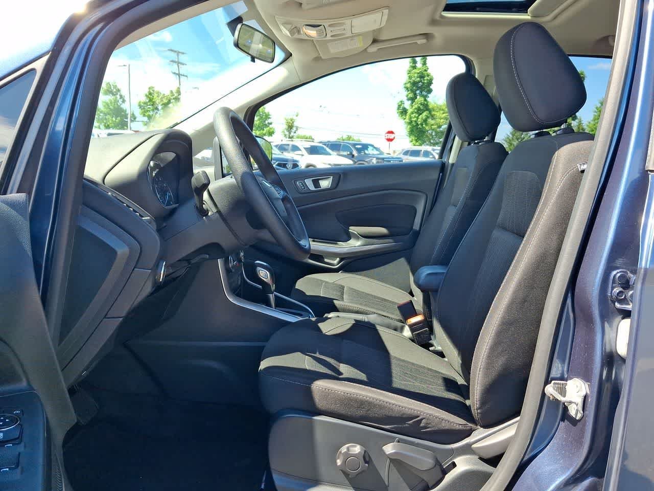 Used 2022 Blue Metallic Ford SE image 17